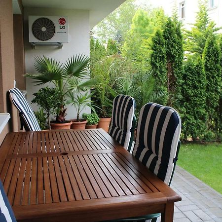 Bamboo Wellness Apartment Siófok Eksteriør billede