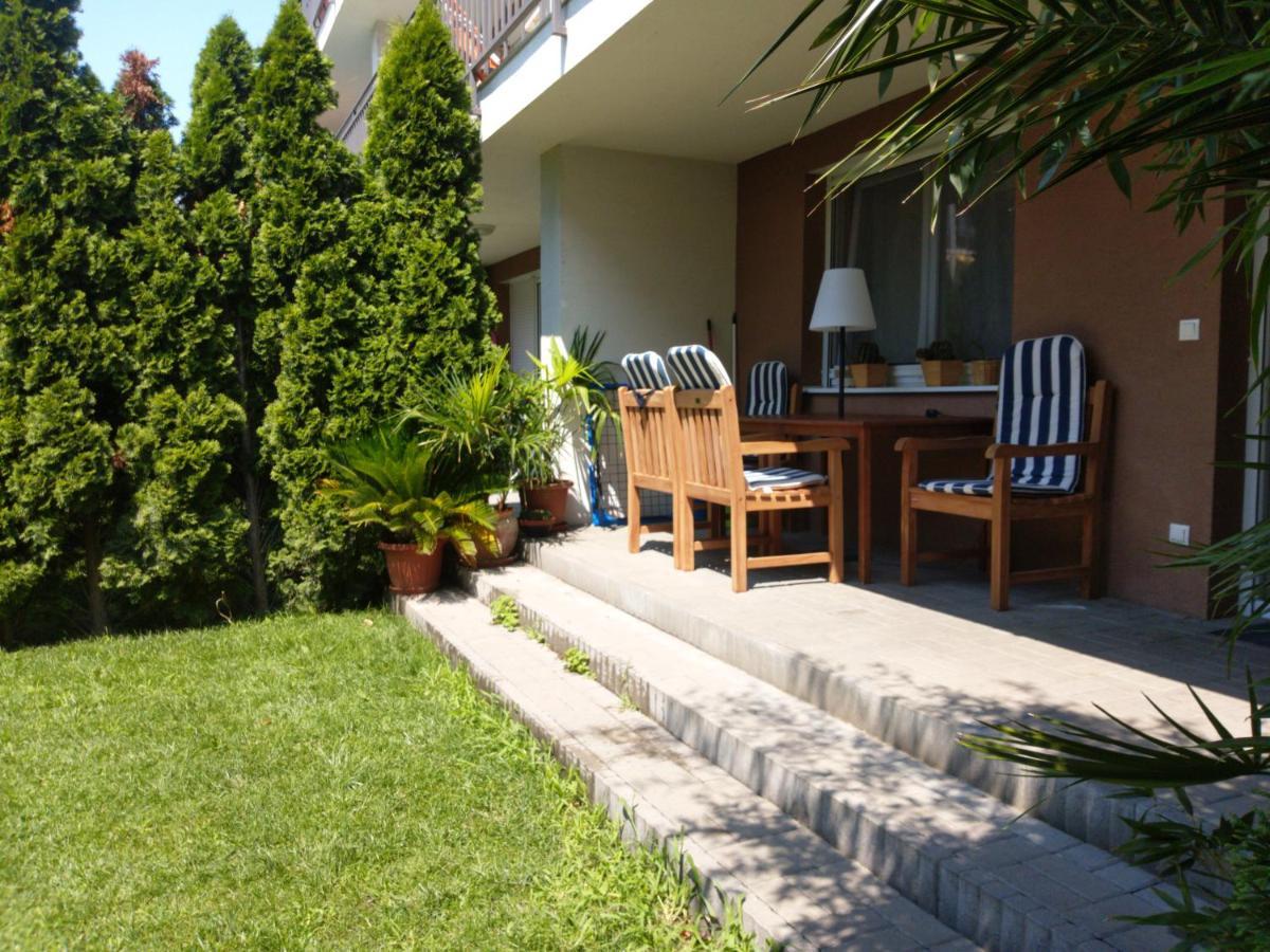 Bamboo Wellness Apartment Siófok Eksteriør billede
