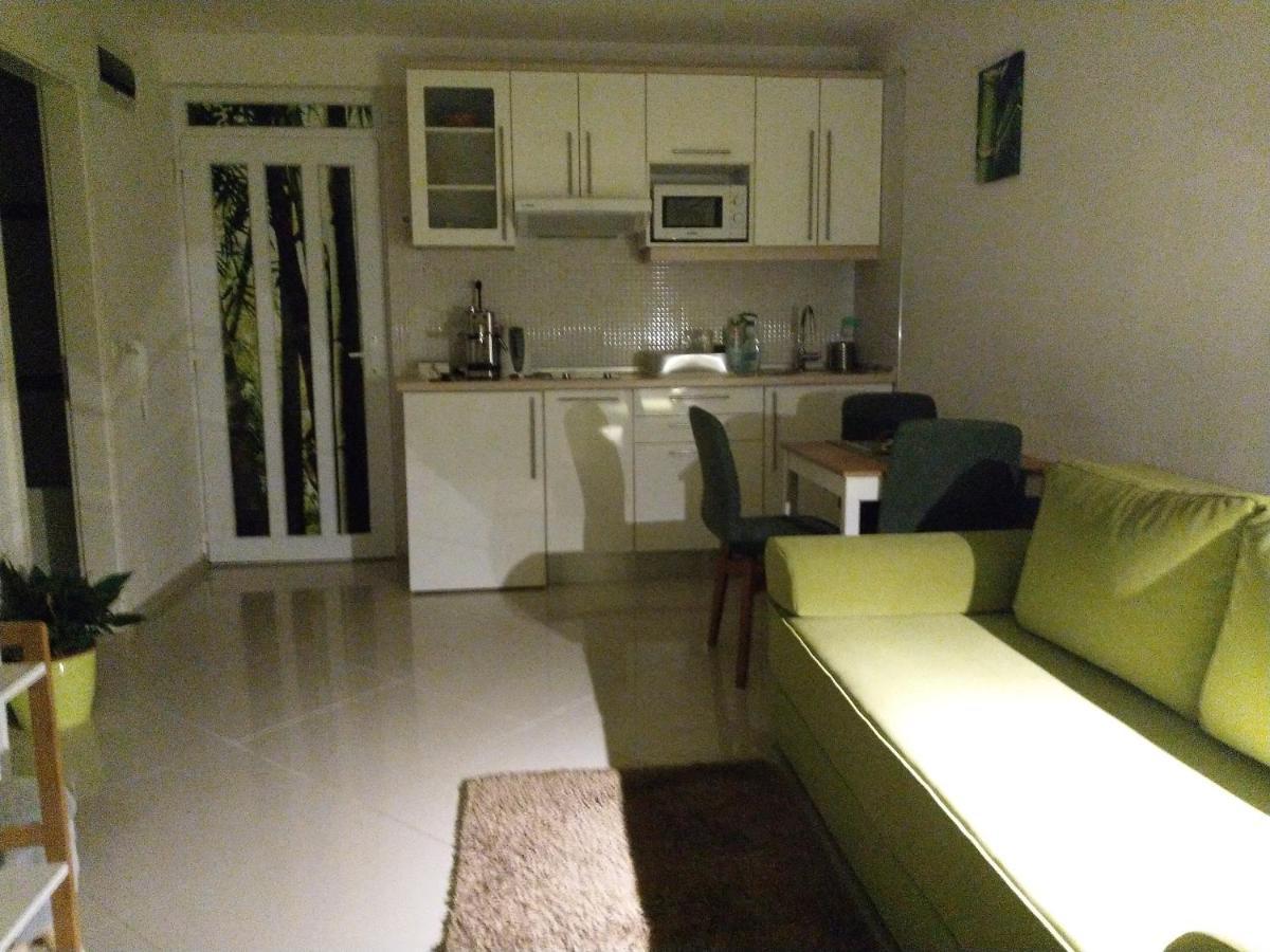 Bamboo Wellness Apartment Siófok Eksteriør billede