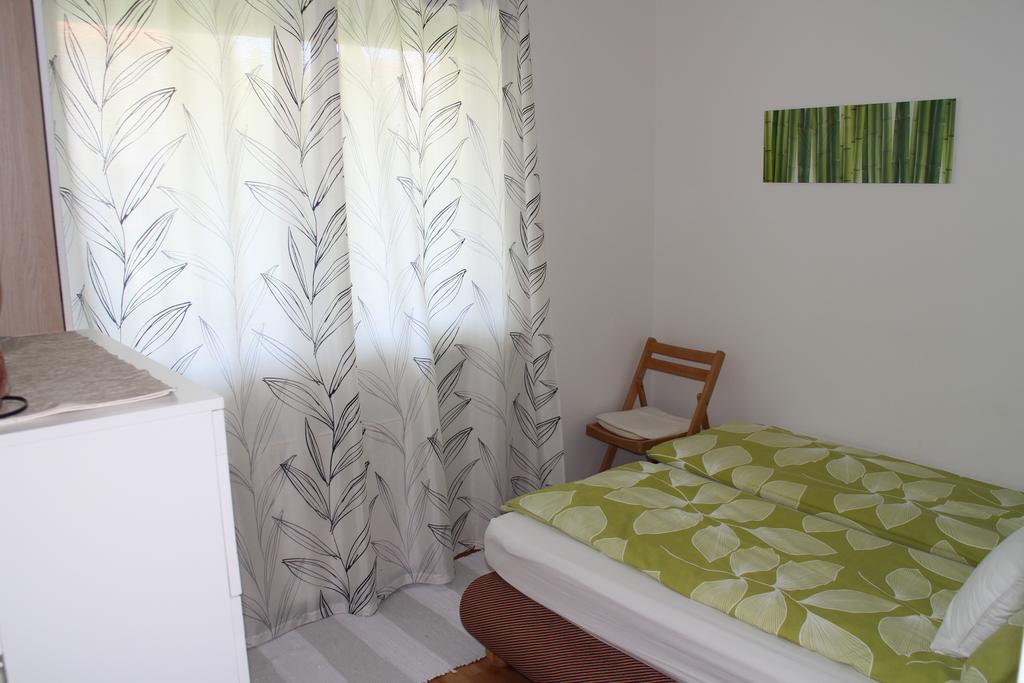 Bamboo Wellness Apartment Siófok Eksteriør billede