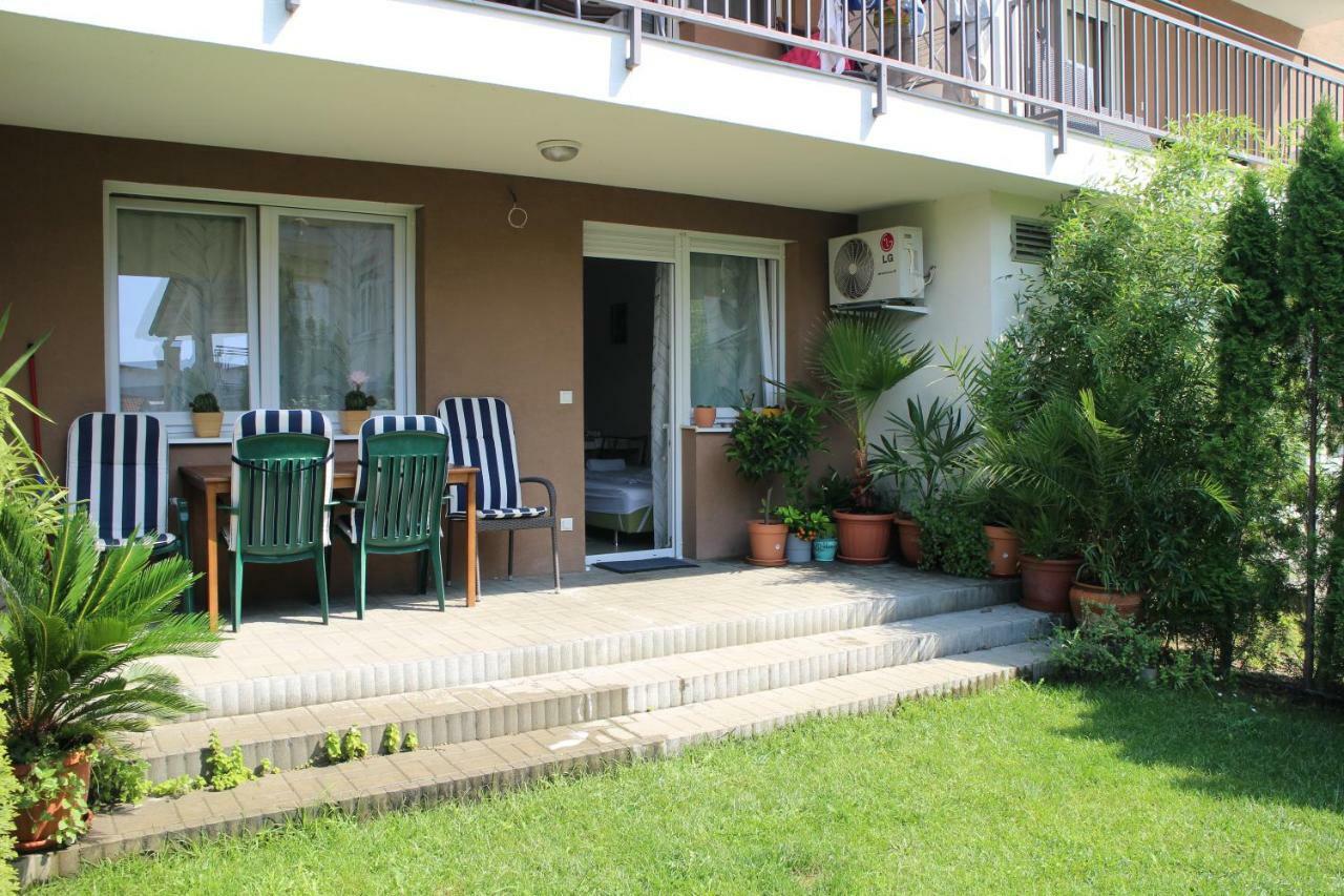 Bamboo Wellness Apartment Siófok Eksteriør billede