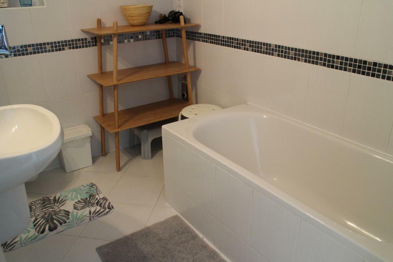 Bamboo Wellness Apartment Siófok Eksteriør billede